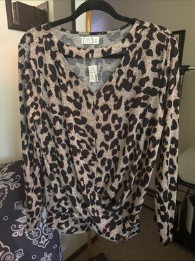 Maurices Leopard Print V-Neck Top - Black and Tan